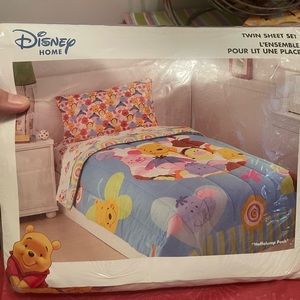 Disney Twin Beddings ( Winnie D Pooh )